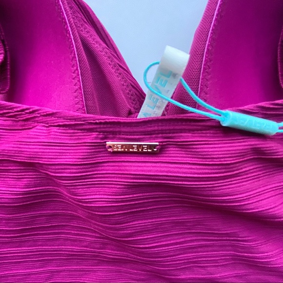 NEW Sea Level Tankini - Picture 3 of 4